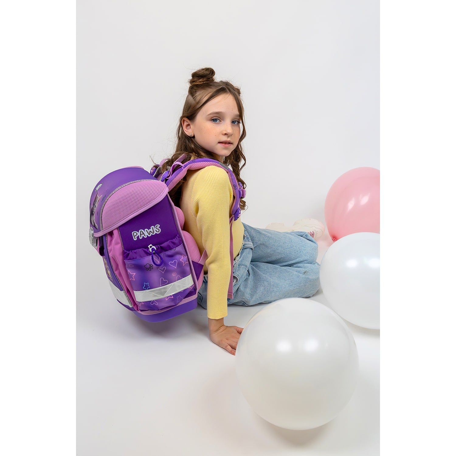 The Ergonomic School Bag Set for Girls – Belmil Classy Little Kittens (5 pcs) including the lightweight gym bag with a cute kitten print.
