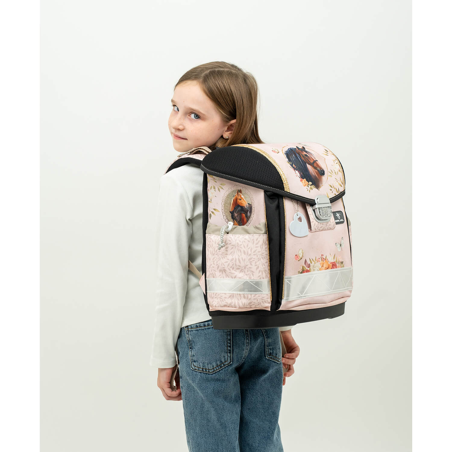 The complete 5-piece Ergonomic School Bag Set for Girls – Belmil Classy Horse Chestnut (5 pcs) including the gym bag and pencil case.