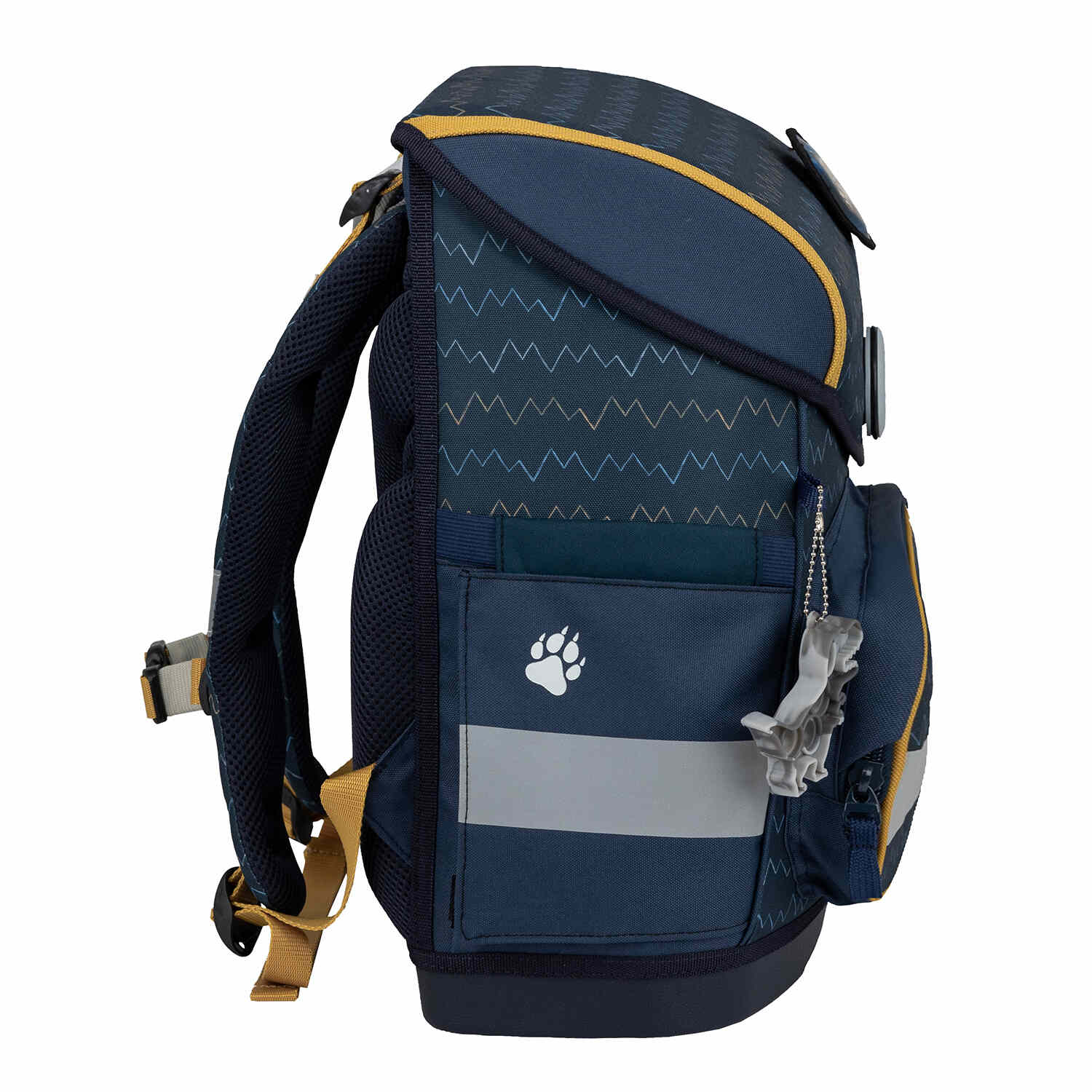 Belmil Compact Wolves School Bag Set – 5-Piece Ergonomic Backpack with AGR Certificate, Fidlock Buckle & 4 Decorative Patches in a natural setting, ideal for adventure-loving kids.