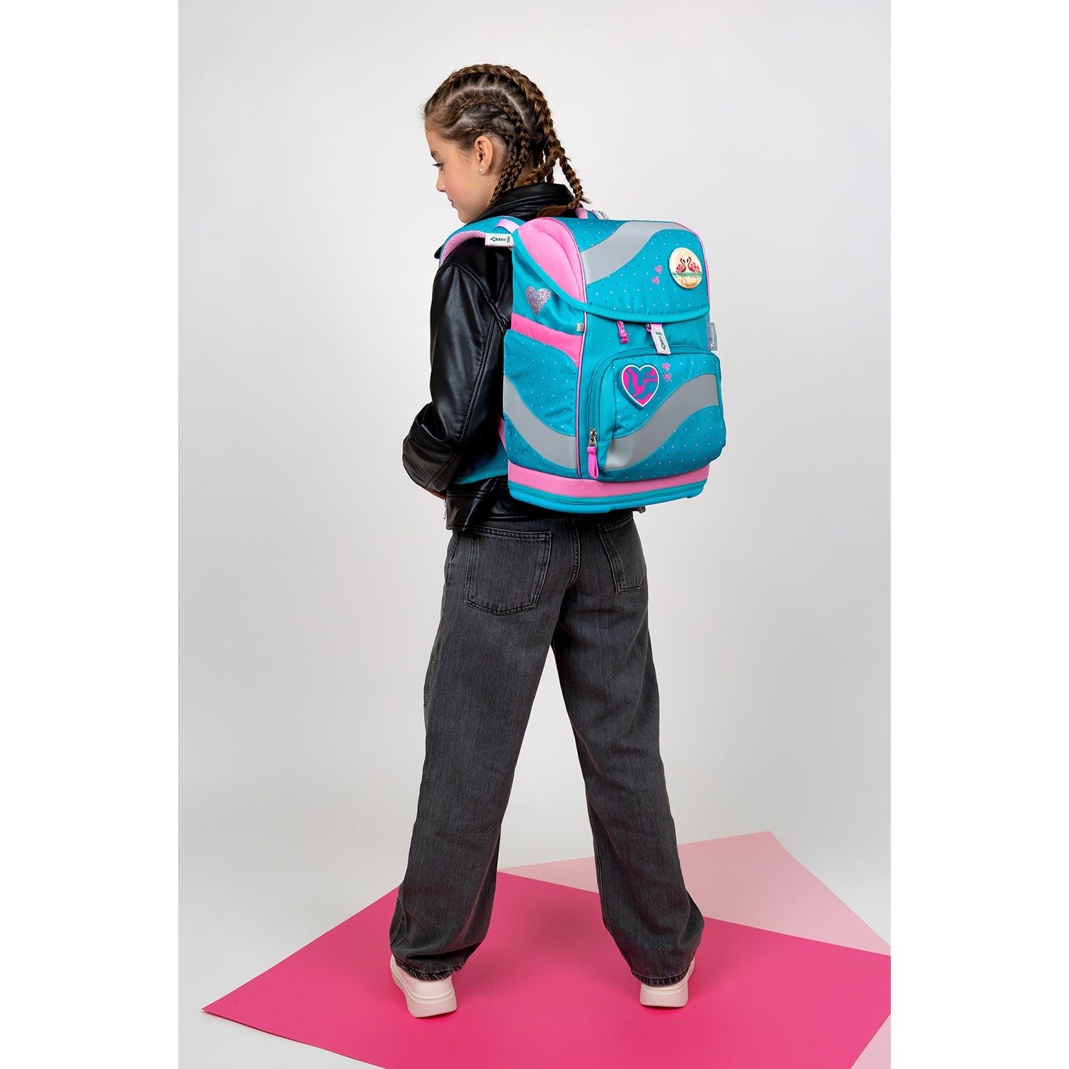 Belmil Smarty Hearts and Dots Ergonomic School Bag Set – 5-Piece Set with 9 Interchangeable Patches and Hip Belt featuring breathable padded back panel and adjustable shoulder straps.