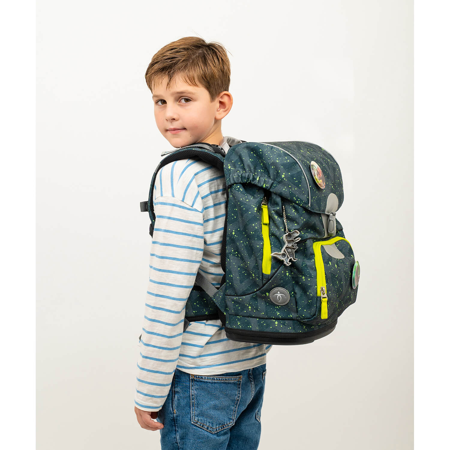 Lightweight Belmil Motion Green Splash school bag weighing approximately 900-960 grams, ideal for kids.
