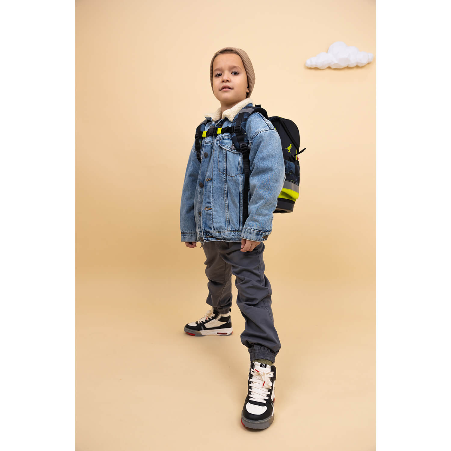 Ergonomic back panel of the Belmil Classy Plus Ergonomic School Bag Set for Boys “T-Rex Lime” Design + Dinosaur Raincoat – 6-Piece Back-Friendly Starter Set showcasing breathable padding.