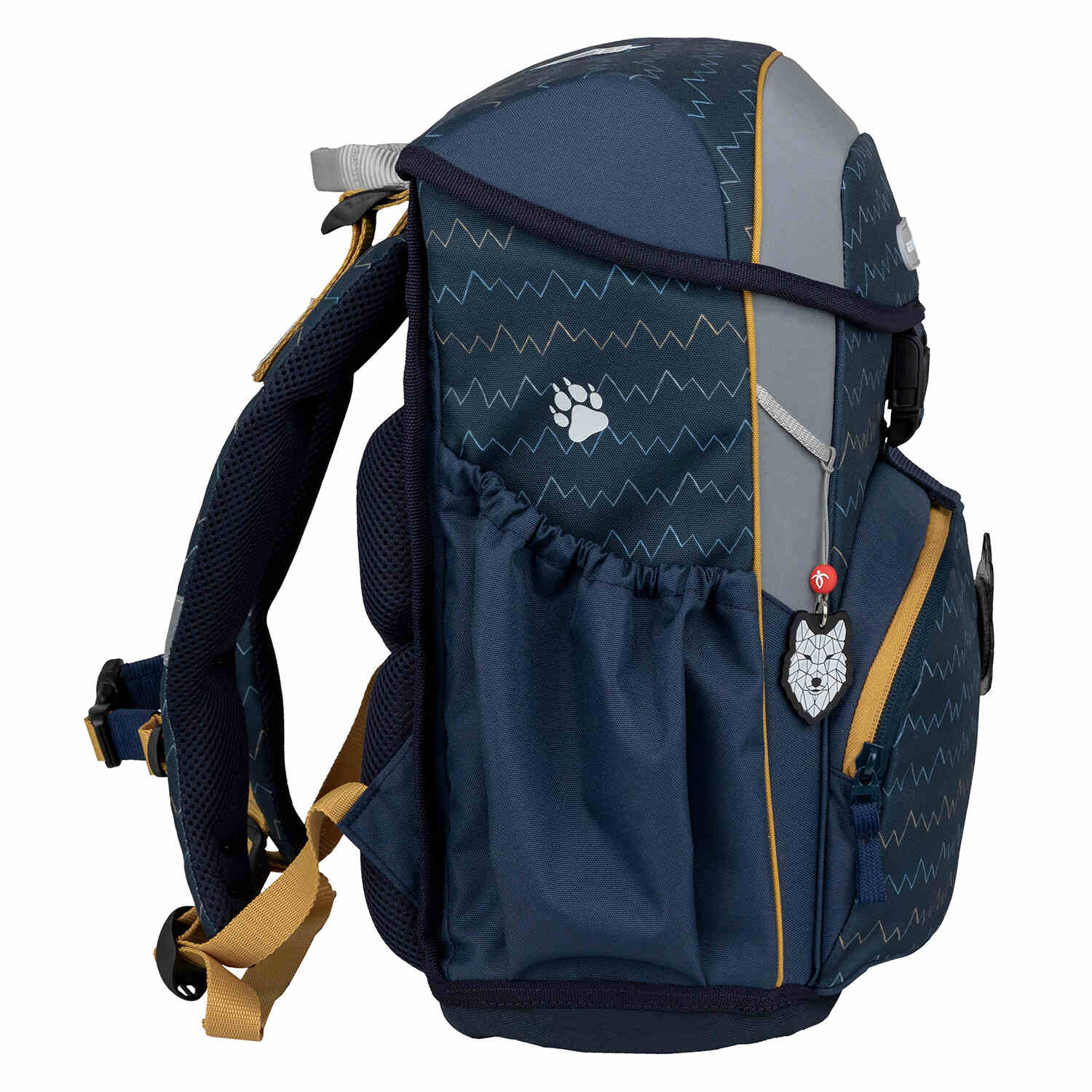 Close-up of interchangeable wolf patches within the Belmil Maxi Pack Wolfs Ergonomic School Bag Set for Boys – 5-Piece Set + Interchangeable Wolf Patch Set.