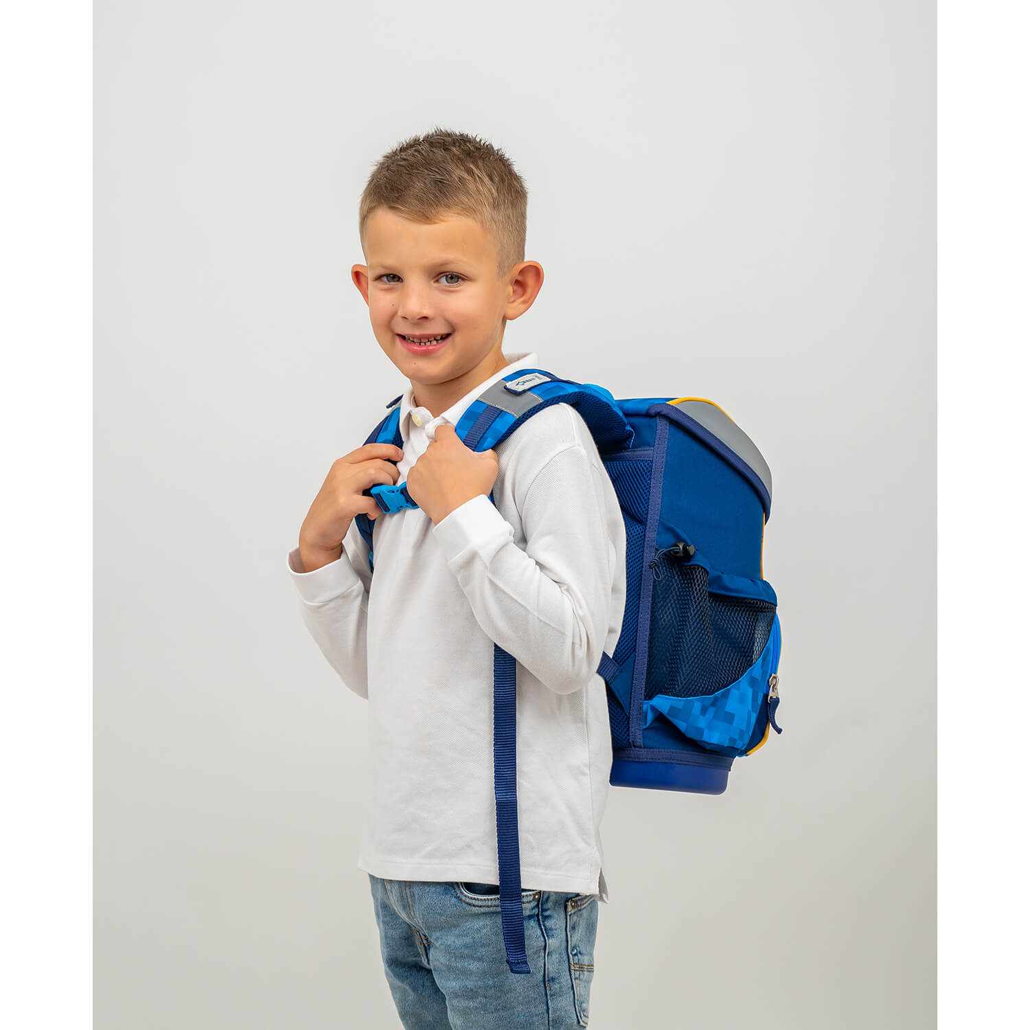 Mini-Fit Bulldozer schoolbag set 5 pcs with GRATIS chest strap